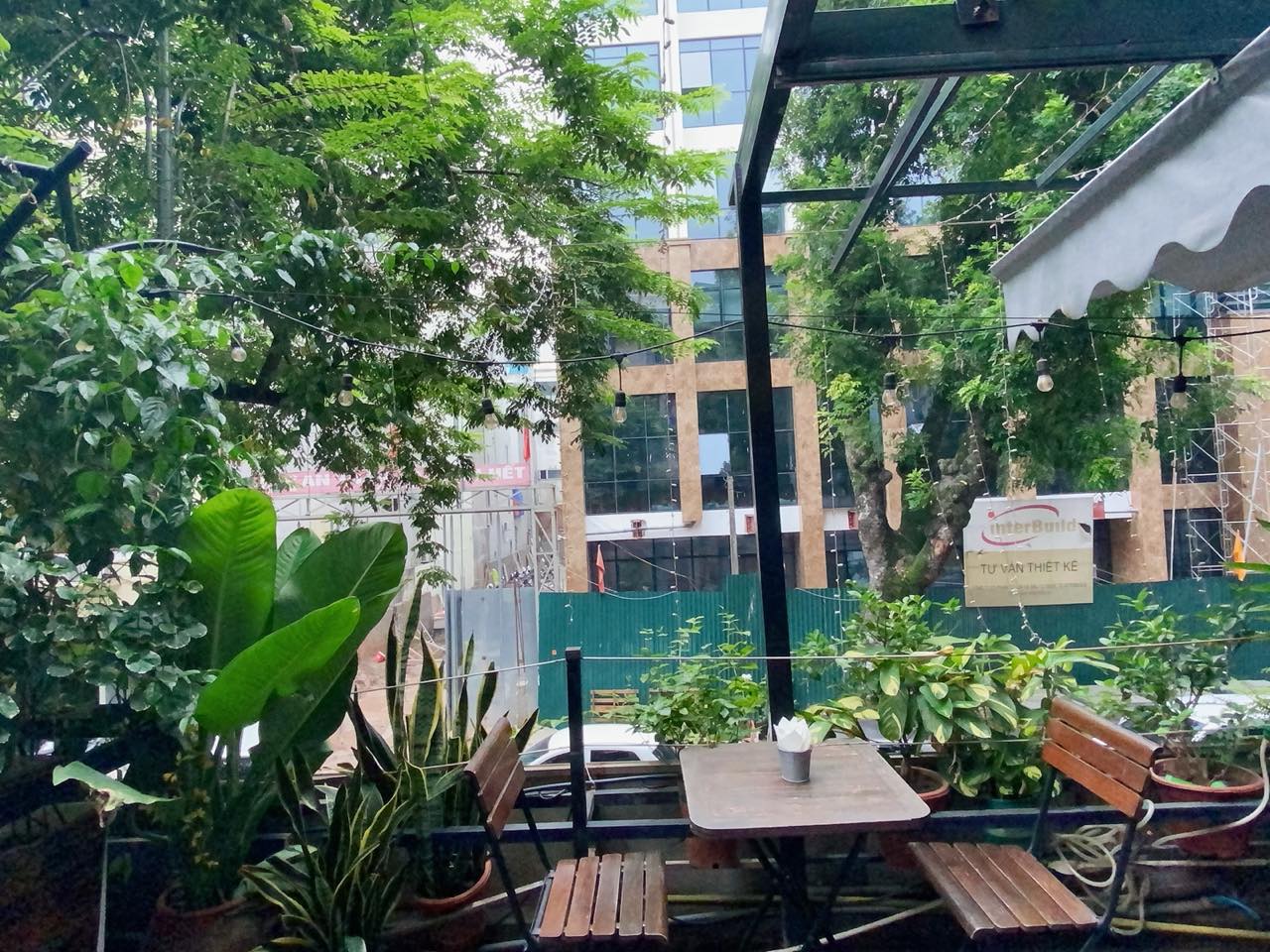 【Ha Noi】フルーツパフェで人気のお店・今の時期は桃パフェでした Bay Coffee and Tea フードアナリストちぇりの
